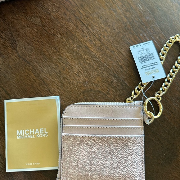 Michael Kors Gold Chain Cash/Cardholder in Powder Blush - Picture 2 of 6